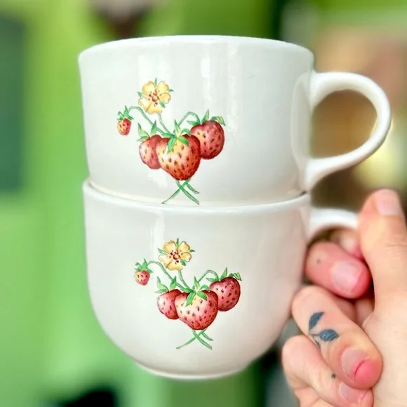 VTG Cottagecore Farmhouse Fruity Strawberry Cherry Charming Mugs Set of 2 - Picture 4 of 8